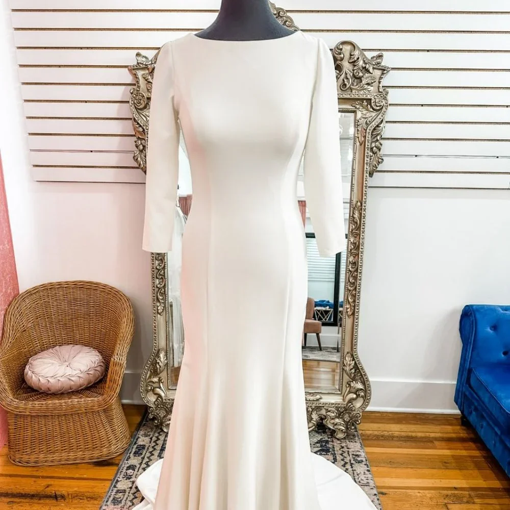 Brand New Allure #3401, New Wedding Dress, White Dress, Wedding Gown Size 8 - Picture 2 of 13